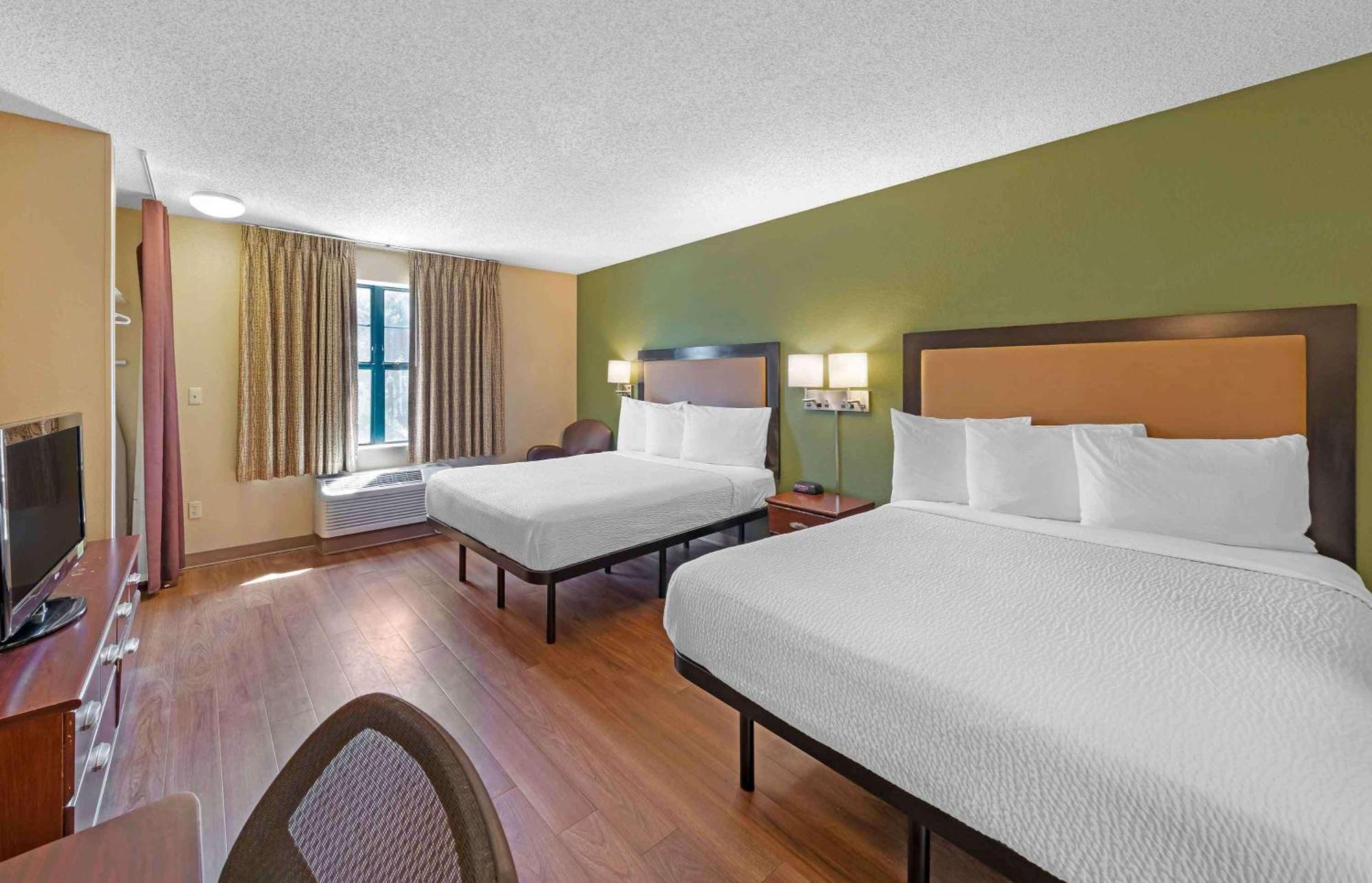 Extended Stay America Select Suites - Greensboro - Wendover Ave - Big Tree Way Exteriér fotografie