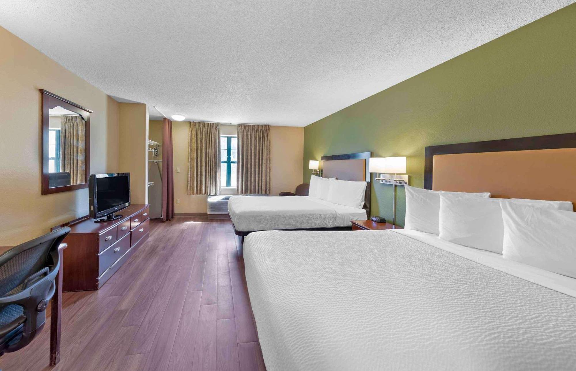 Extended Stay America Select Suites - Greensboro - Wendover Ave - Big Tree Way Exteriér fotografie