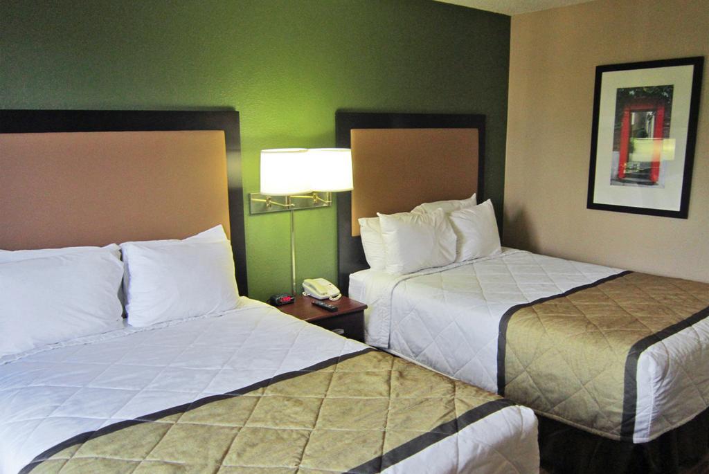 Extended Stay America Select Suites - Greensboro - Wendover Ave - Big Tree Way Exteriér fotografie