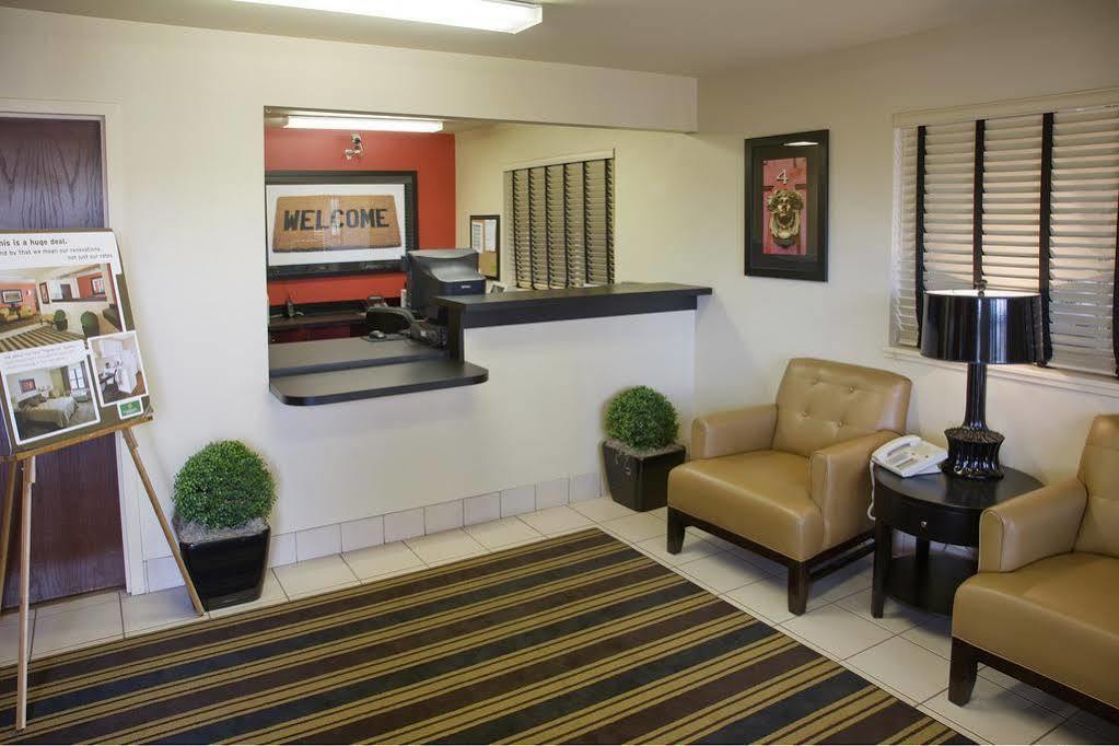 Extended Stay America Select Suites - Greensboro - Wendover Ave - Big Tree Way Exteriér fotografie