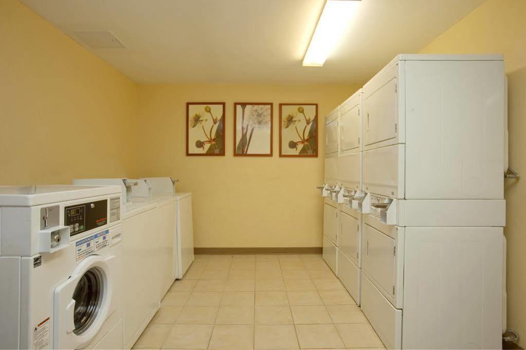 Extended Stay America Select Suites - Greensboro - Wendover Ave - Big Tree Way Exteriér fotografie
