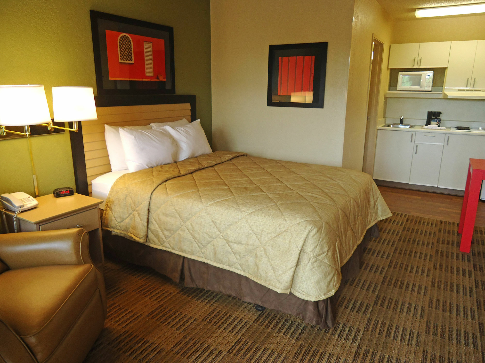 Extended Stay America Select Suites - Greensboro - Wendover Ave - Big Tree Way Exteriér fotografie